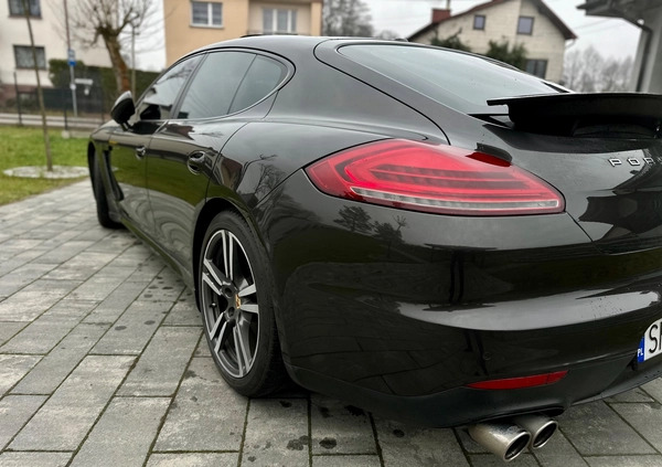 Porsche Panamera cena 149900 przebieg: 148000, rok produkcji 2014 z Myszków małe 154